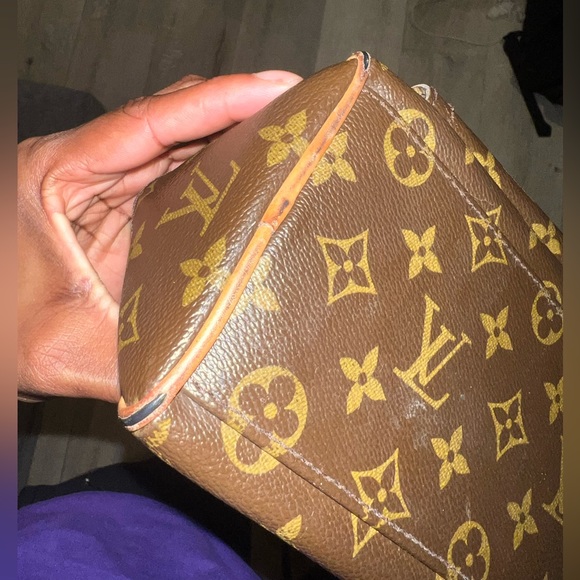 Authentic Louis Vuitton Manhattan Pm - Picture 4 of 12